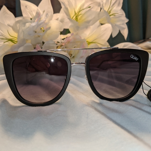 Quay Australia Accessories - QUAY French Kiss 125 Black Smoke Chrome